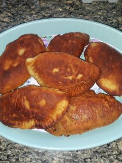 عکسی از دستور پیراشکی گوشت 🍔