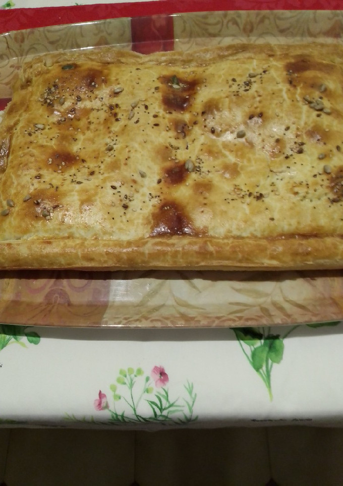 Una foto de Empanada de jamón y queso