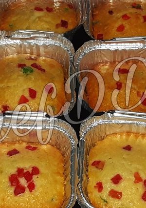 A picture of Christmas dry fruit tutti fruity cup cakes.