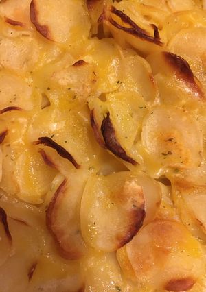 A picture of Easy Five Ingredient Instant Scalloped Potatoes 🥔 😋🤤.