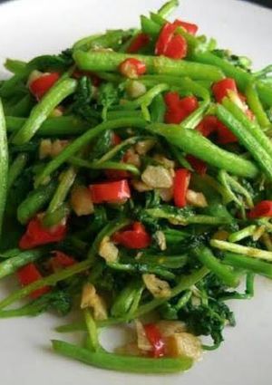 Foto resep Oseng kangkung tuna