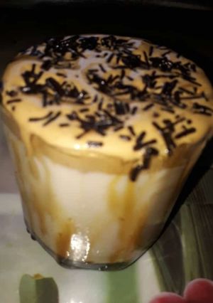 દાલગોના કોલ્ડ કોફી (dalgona cold coffee recipe in gujarati) રેસીપી મુખ્ય ફોટો