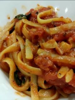 A picture of Tomato pasta.