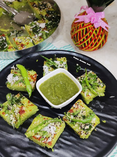 मूंग दाल पालक ढोकला (mung daal palak dhokla recipe in Hindi) रेसिपी मुख्य फोटो