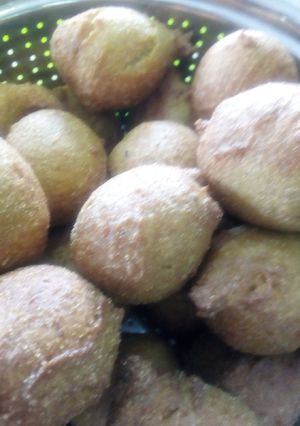 A picture of Hush puppies.