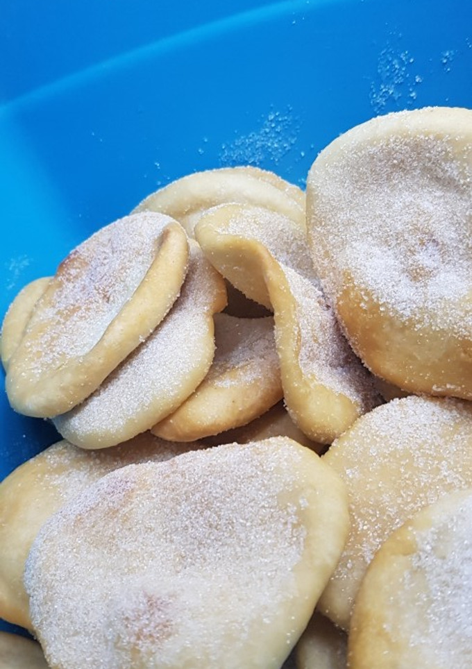 Una foto de Tortas fritas 🧉⛈️