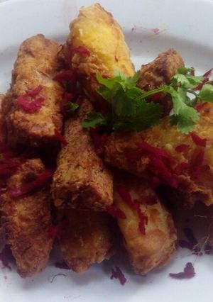 A picture of Fried sweet potatoes and arrowroots wedges.