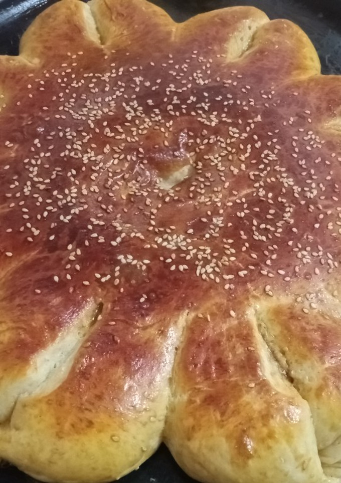 صورة لوصفة خبز خفيف وبنين على شكل 🌼🌼