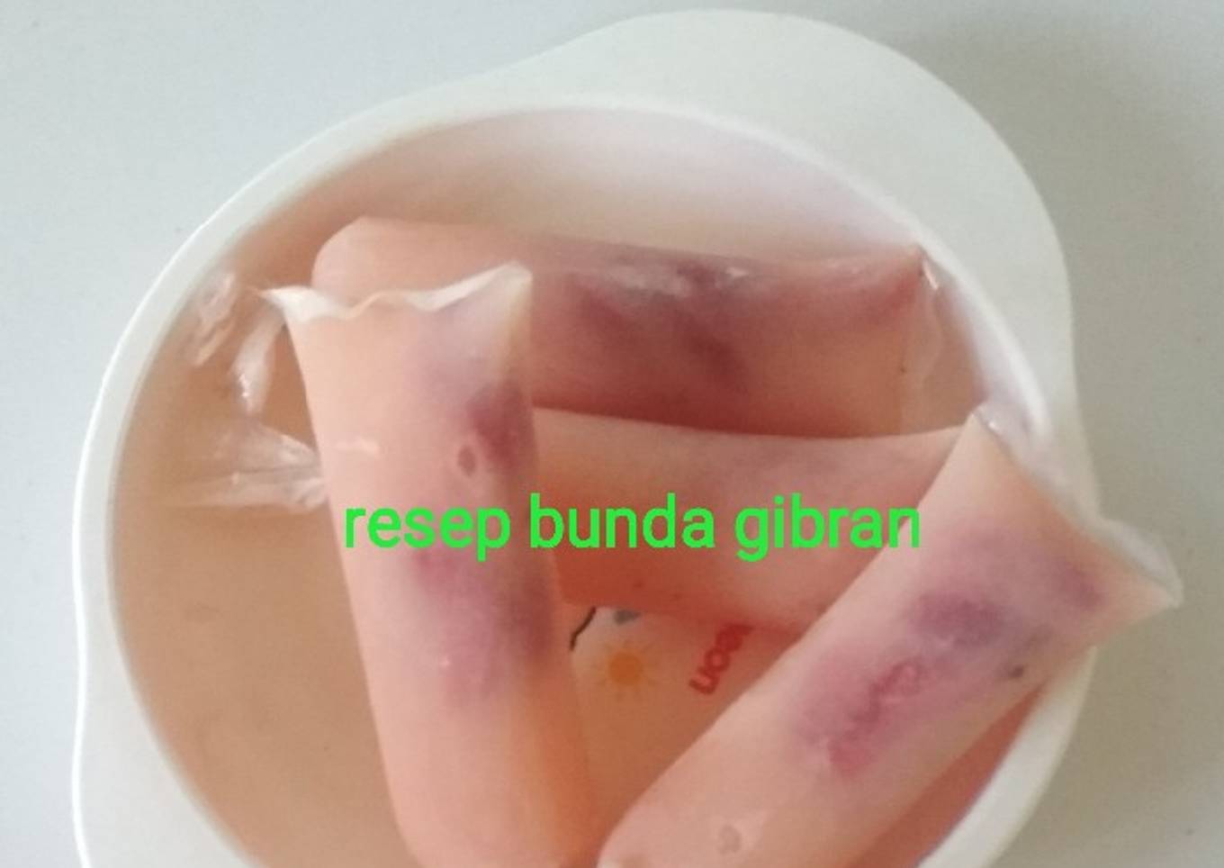 Es Lilin Susu Strawberry