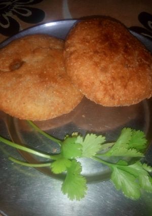 A picture of Suji aalu ki kachori.