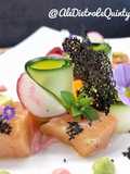 Cubotti di salmone, mayo al lampone e corallo