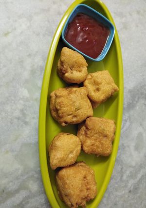A picture of Cheese corn stuff bread pakoda.