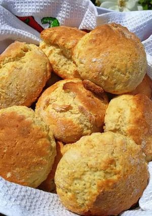 A picture of Crunchy Coconut Scones #CoastalcoconutrecipeCahallenge.