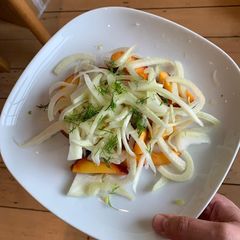 A picture of Fennel and peach salad.