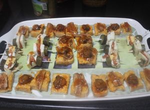 Foto principal de Bandeja de latas y banderillas