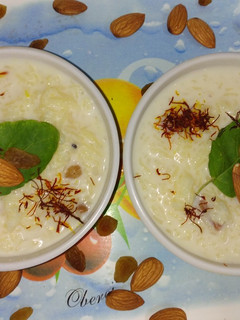 ખીર (Kheer Recipe In Gujarati) રેસીપી મુખ્ય ફોટો