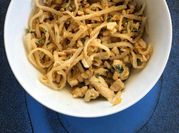 Une photo de tofu asiatique riz