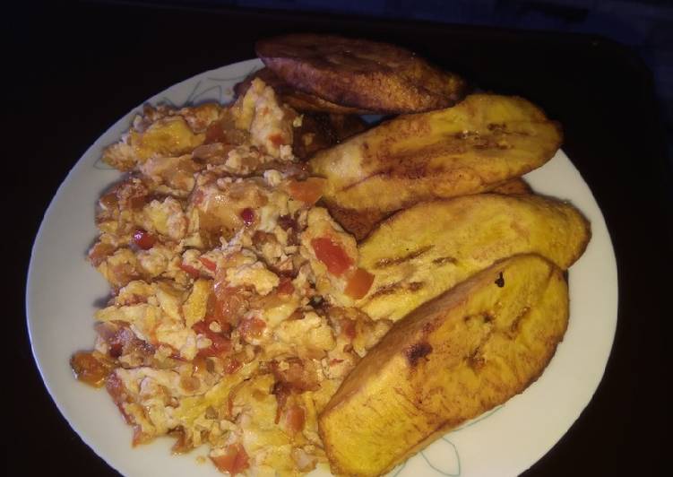 Recipe of Award-winning Fried plantain and scrambled egg