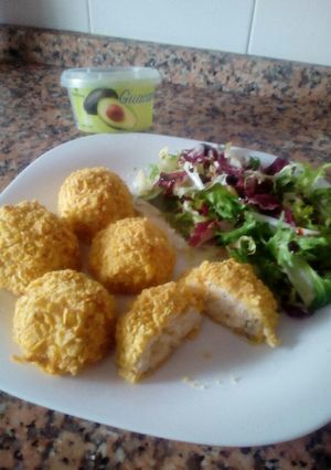 Una foto de Bombas de pollo rellenas de queso