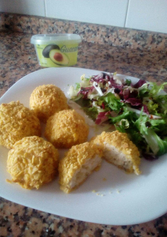 Una foto de Bombas de pollo rellenas de queso