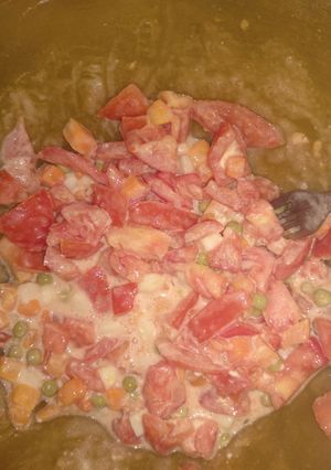 Una foto de Tomates con jardinera rápido y fácil 🥕🍅🍅🍅