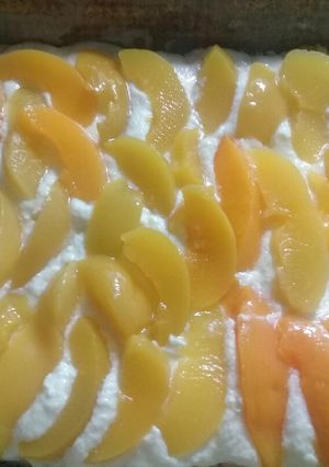 Una foto de Tarta Dulce de Chantilly y Durazno Para la tarde o Postre🍑😃!!!