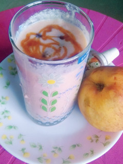 अँपल पपई मिल्कशेक (apple papai milkshake recipe in marathi) रेसिपी चे मुख्य फोटो