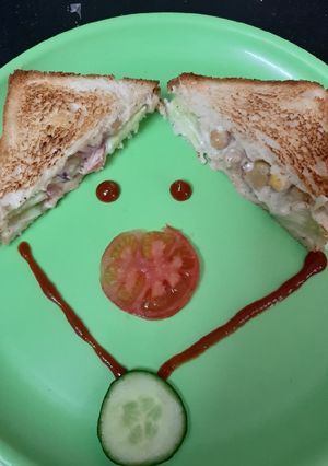 A picture of Jhatpat chana chaat sandwich.