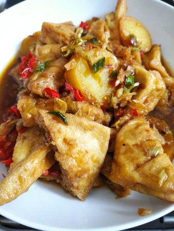 Cara Mudah Menyiapkan Resep Semur tahu kentang yang Bisa Manjain Lidah Anti Ribet, Lezat Sekali