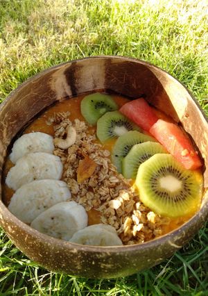 Foto resep Smoothies granola bowl