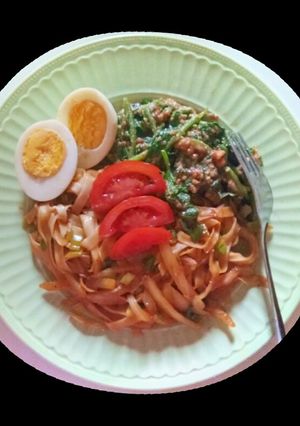 Foto resep Pecel bayam kwetiau goreng