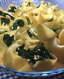 Lumaconi con espinacas y requesón