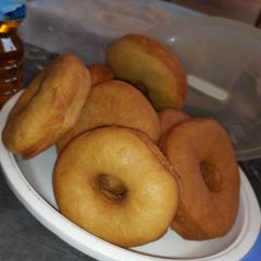 A picture of Doughnut 🍩.