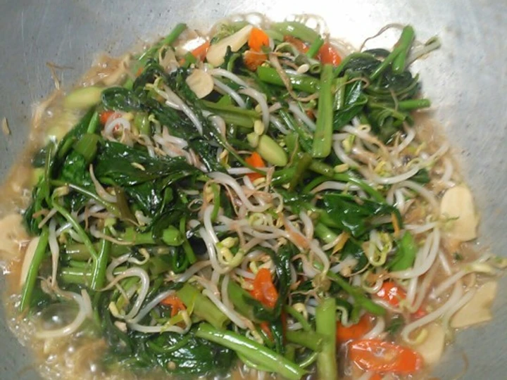 Langkah Mudah untuk Membikin Resep Tumis Kangkung Toge saus Tiram yang Enak Banget Anti Ribet, Mantap Sekali