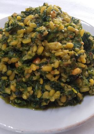 मेथीची भाजी (methi bhaji recipe in marathi) रेसिपी चे मुख्य फोटो 