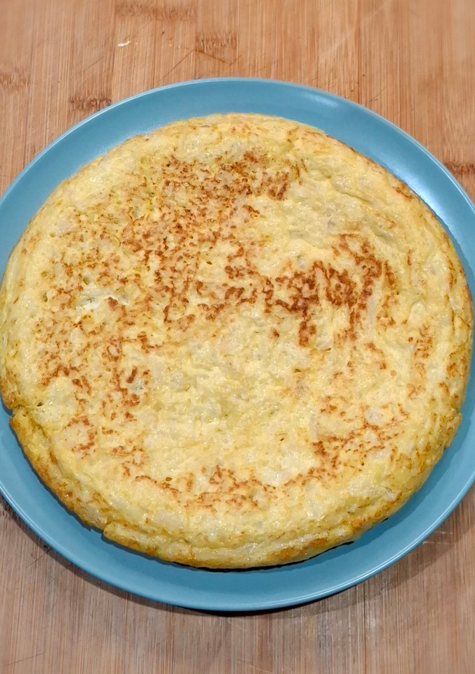 Una foto de Tortilla de coliflor y patata