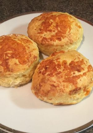 A picture of Cheese Scones.