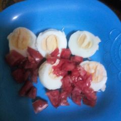 A picture of Boiled eggs.