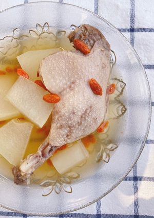 รูปของ เป็ดตุ๋นฟักมะนาวดอง 🦆/ Duck and winter melon soup with preserved lime 🦆