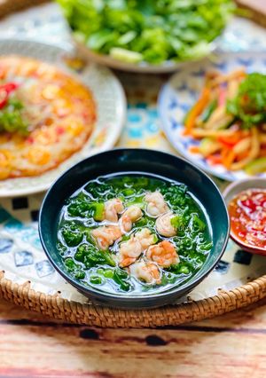 Hình của món Canh Cải Kale Nấu Tôm Đất.