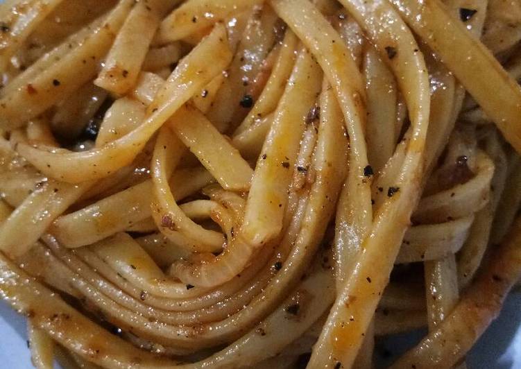 Bagaimana Membuat Spaghetti lada hitam yang Enak