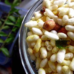 A picture of Churmura Chivda and Lots of Clicks!.