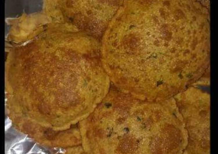 Besan Wheatflour Rava & Kasurimaithi ki Spicy Puri