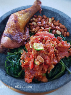 A picture of PLECING KANGKUNG (Water spinach with Sambal).