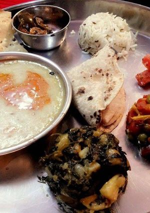पूरी थाली (Complete Thali recipe in hindi) रेसिपी मुख्य फोटो