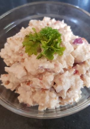 A picture of My Sour Cream & Lemon Chicken Dip.😀.