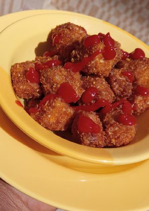 A picture of Cheesy chicken bites.