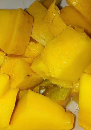 A picture of Fresh mango 🥭.