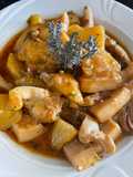 Sepia en romesco y patatas ……buenisssssima…..😜😜😜