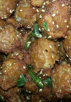 A picture of Methi muthiya.